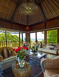 Sungai Tinggi Beach Villa - Upstairs study